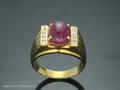 18 K ruby with diamond ring