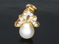Pearl and Diamond Pendant with Yellow Gold